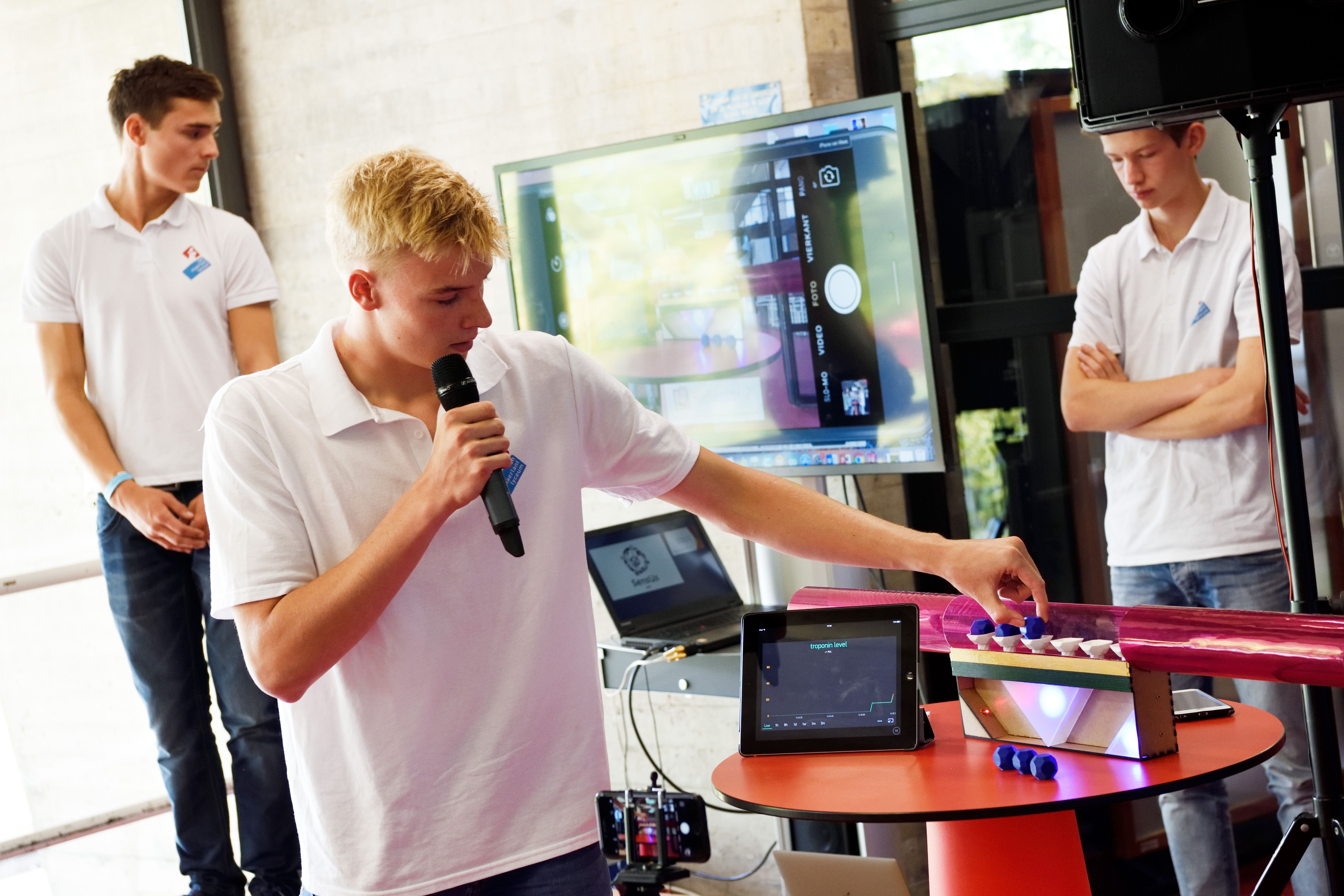 The SensUs High Schools Project: inspiring and stimulating teenagers towards innovation and biosensors